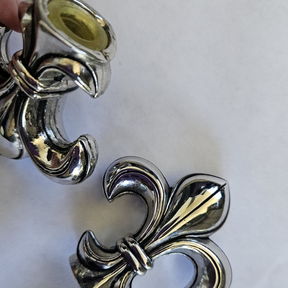 Salt and Pepper Shakers Vintage Mini Fleur-de-lis - Picture 4 of 6